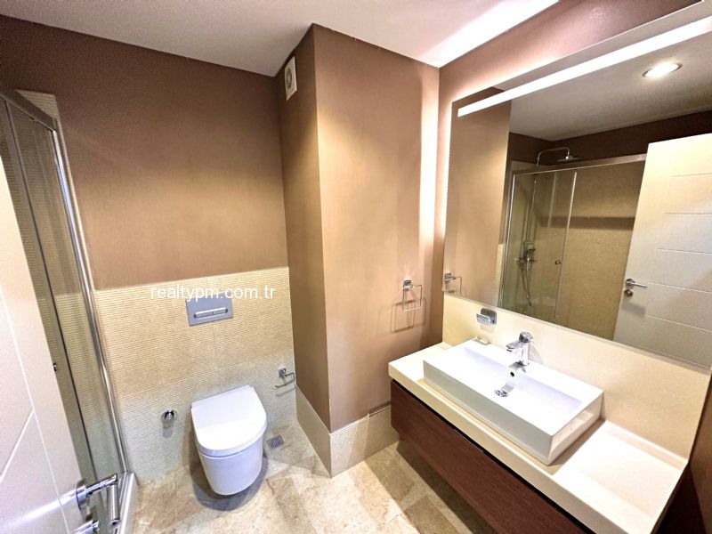 REALTY PM SİNPAŞ KÖYCEĞİZ SATILIK ŞEREFİYELİ BLOK 3,5+1 FULL PEYZAJ MNZR - 3392